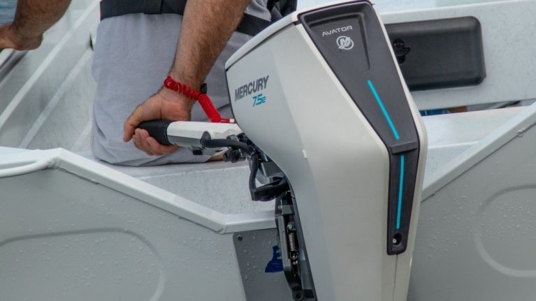 UNWRAP AN AVATOR OUTBOARD THIS CHRISTMAS