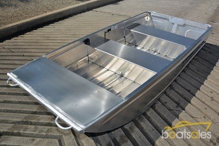 Quintrex 300 Wanderer: Car Topper Review